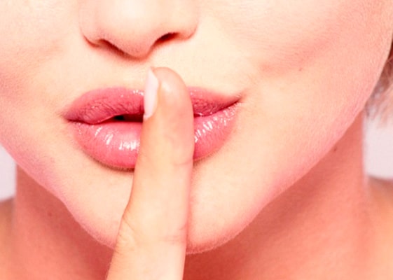 Comment éviter une crevasse à la lèvre ? soins des lèvres _ baume à lèvres